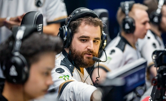 参与永劫无间挑战世界冠军，结识同城战友