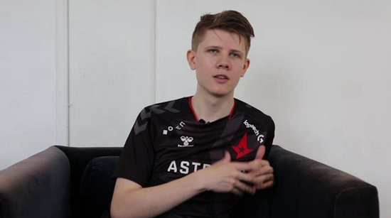 BLG战胜TES晋级LPL季后赛 2025全球总决赛首支战队